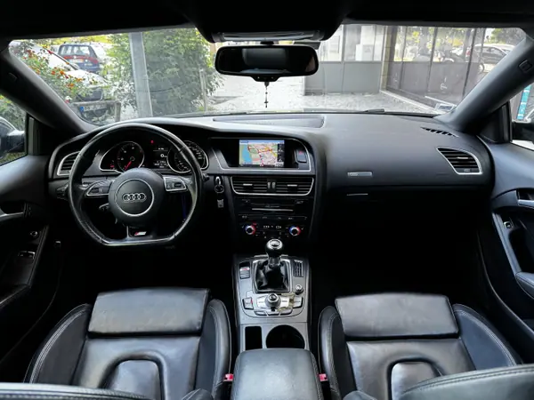Audi A5 2013 - 21500 EUR, 246000 km - AUTO.MOTO.pt - 246000km - foto 14 de 15