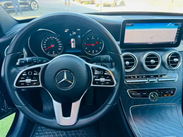 Mercedes-Benz C 220 2019 - 32000 EUR, 160000 km - AUTO.MOTO.pt - 160000km - foto 17 de 30