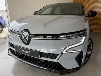 Renault Mégane E-Tech 2022 - 24999 EUR, 27000 km - AUTO.MOTO.pt - 27000km - foto 4 de 116