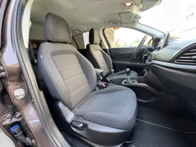 Fiat Tipo Station Wagon 2018 - 12900 EUR, 92385 km - AUTO.MOTO.pt - 92385km - foto 25 de 25