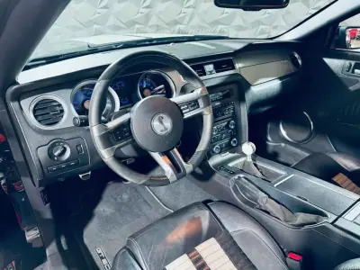 Shelby GT500 2010 - 89990 EUR, 76489 km - AUTO.MOTO.pt - 76489km - foto 32 de 47