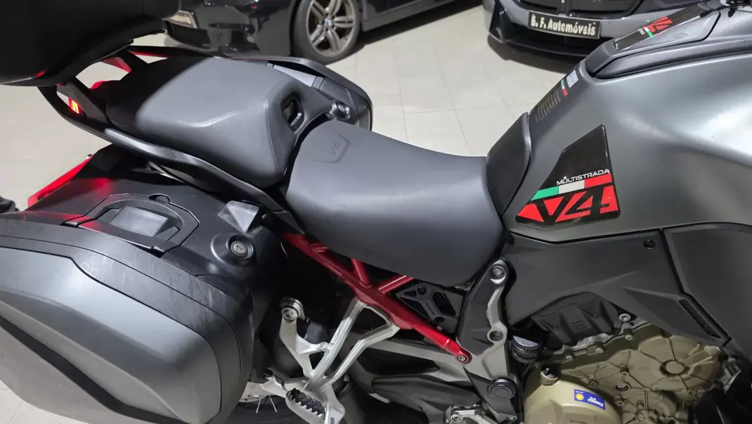 Ducati Multistrada 1260 Enduro 2022 - 19500 EUR, 31714 km - AUTO.MOTO.pt - 31714km - foto 25 de 28