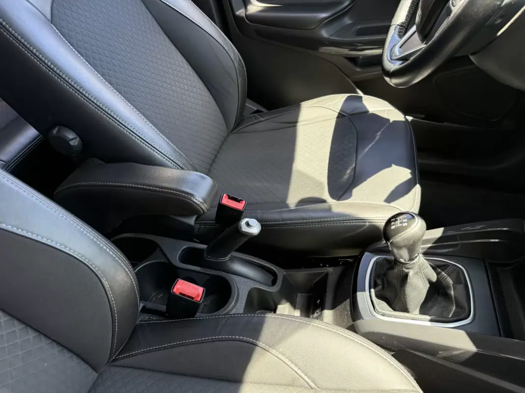 Ford EcoSport 2016 - 8990 EUR, 161000 km - AUTO.MOTO.pt - 161000km - foto 19 de 20