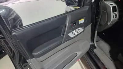 Mitsubishi Pajero 2000 - 22500 EUR, 387561 km - AUTO.MOTO.pt - 387561km - foto 27 de 50