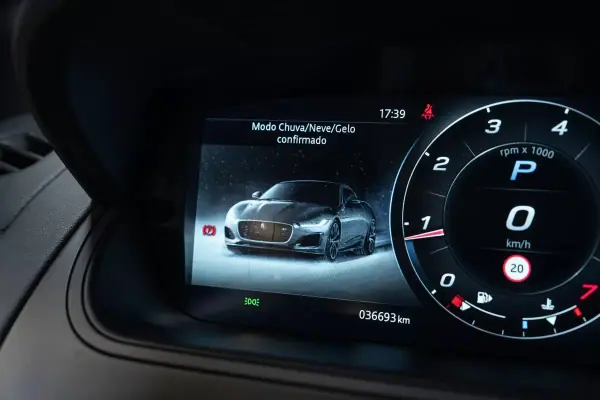 Jaguar F-Type 2021 - 55950 EUR, 36000 km - AUTO.MOTO.pt - 36000km - foto 40 de 46