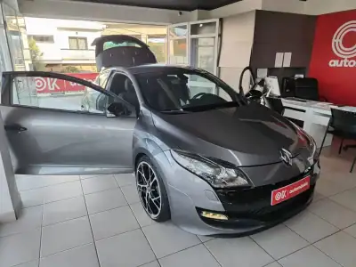 Renault Mégane Coupe 2010 - 18950 EUR, 157000 km - AUTO.MOTO.pt - 157000km - foto 17 de 39