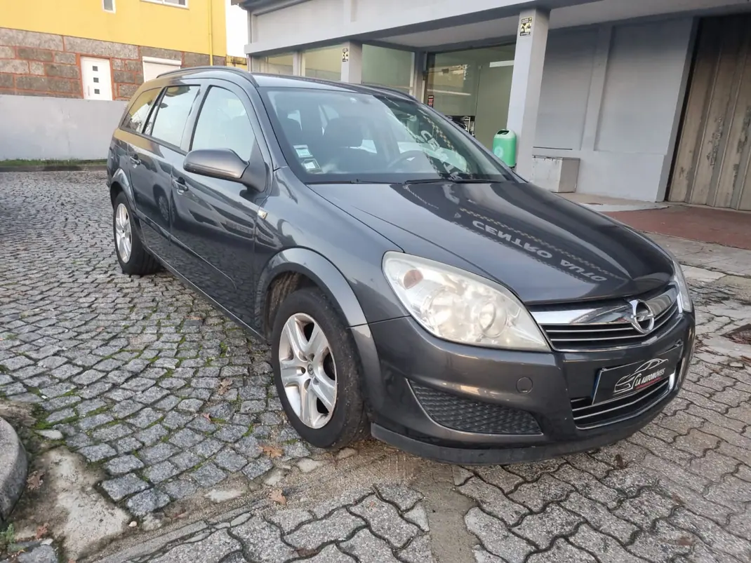 Opel Astra 2009 - 3999 EUR, 158000 km - AUTO.MOTO.pt - 158000km - foto 1 de 15