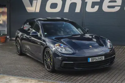 Porsche Panamera Sport Turismo 2019 - 69880 EUR, 97640 km - AUTO.MOTO.pt - 97640km - foto 10 de 71