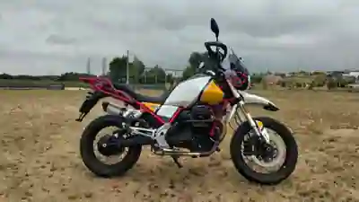 Moto Guzzi V85 TT Adventure E4 2019 — foto 4 de 7