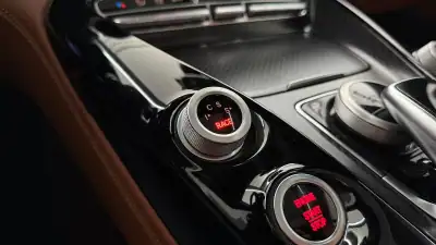 Mercedes-Benz AMG GT 2017 - 115000 EUR, 18740 km - AUTO.MOTO.pt - 18740km - foto 33 de 43