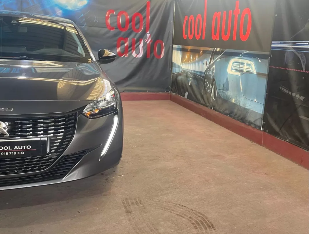 Peugeot 208 2023 - 14900 EUR, 44000 km - AUTO.MOTO.pt - 44000km - foto 11 de 47