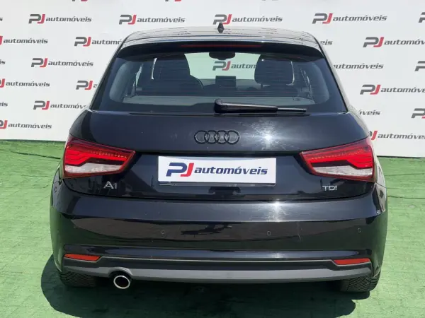 Audi A1 Sportback 2018 - 15990 EUR, 146169 km - AUTO.MOTO.pt - 146169km - foto 6 de 23