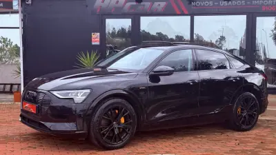 Audi e-tron Sportback 2020 - 31990 EUR, 80000 km - AUTO.MOTO.pt - 80000km - foto 7 de 43