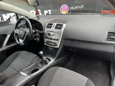 Toyota Avensis SW 2014 - 11900 EUR, 183000 km - AUTO.MOTO.pt - 183000km - foto 15 de 20