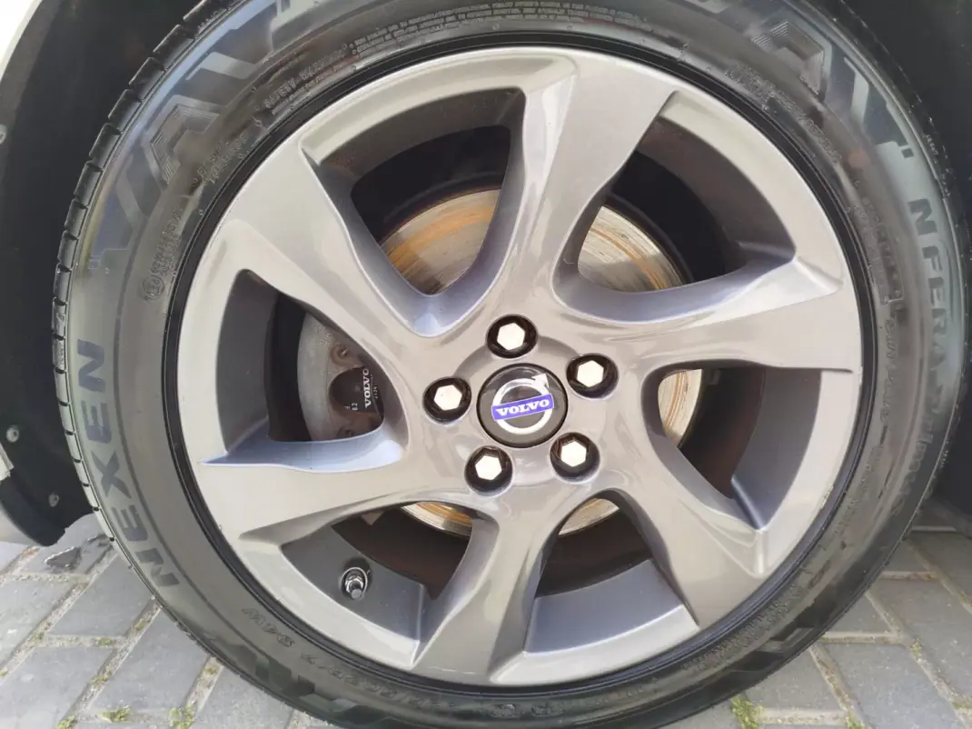 Volvo V40 Cross Country 2014 - 13950 EUR, 143620 km - AUTO.MOTO.pt - 143620km - foto 17 de 19
