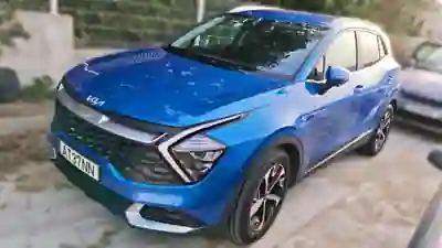 Kia Sportage 2022 - 20500 EUR, 66500 km - AUTO.MOTO.pt - 66500km - foto 2 de 9