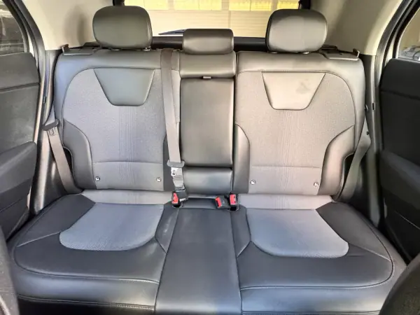 Kia Niro 2024 - 29500 EUR, 27615 km - AUTO.MOTO.pt - 27615km - foto 23 de 26