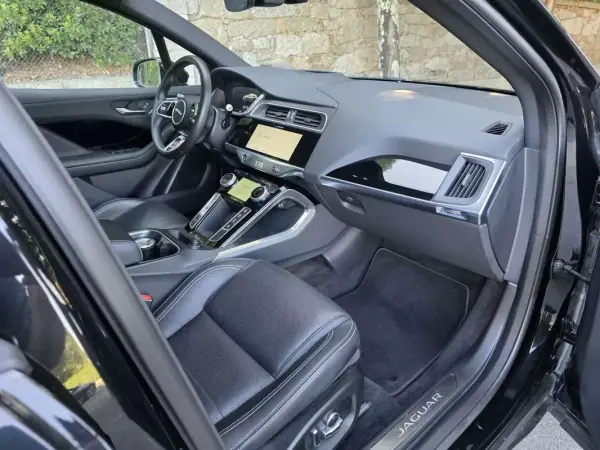 Jaguar I-Pace 2020 - 24499 EUR, 128765 km - AUTO.MOTO.pt - 128765km - foto 27 de 41
