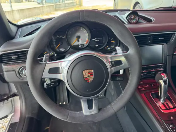 Porsche 911 2014 - 175000 EUR, 18000 km - AUTO.MOTO.pt - 18000km - foto 4 de 22