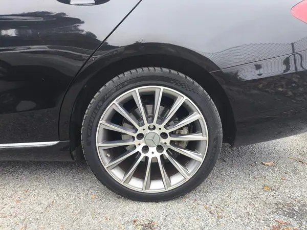 Mercedes-Benz C 350 2016 - 18900 EUR, 140500 km - 140500km - foto 7 de 15