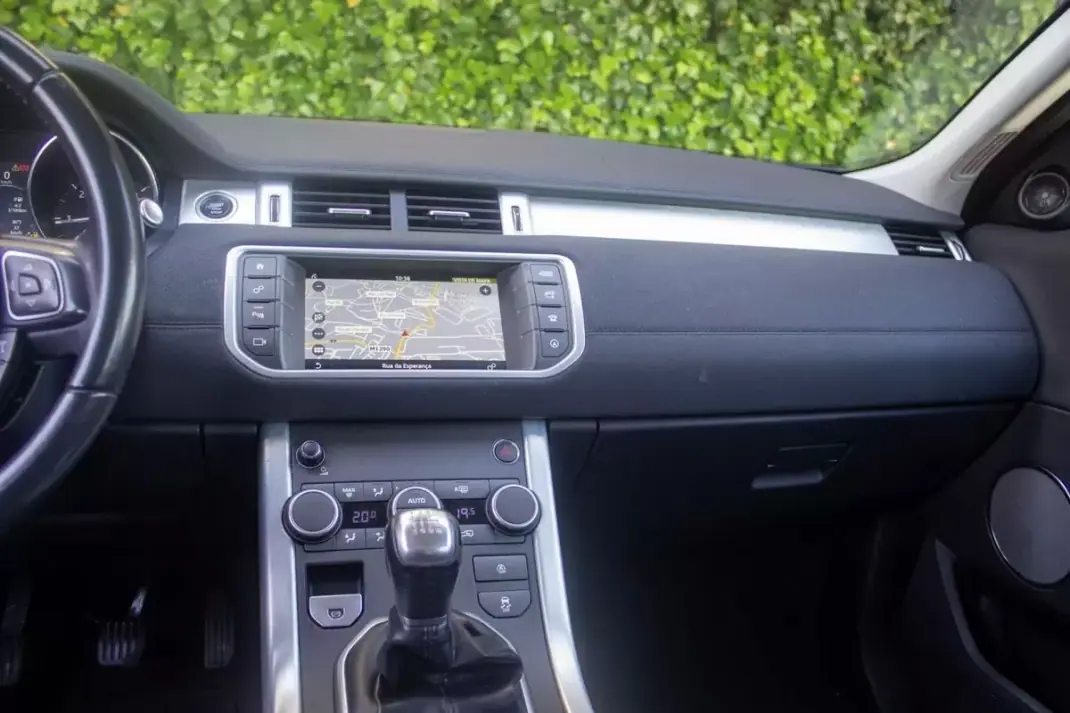 Land Rover Range Rover Evoque 2018 - 20500 EUR, 98000 km - 98000km - foto 16 de 17