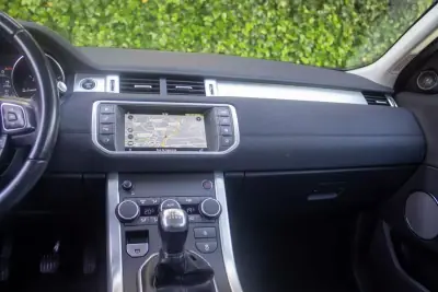 Land Rover Range Rover Evoque 2018 - 20900 EUR, 98000 km - AUTO.MOTO.pt - 98000km - foto 16 de 17
