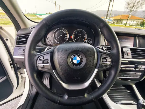 BMW X4 2014 - 23500 EUR, 223000 km - AUTO.MOTO.pt - 223000km - foto 17 de 42