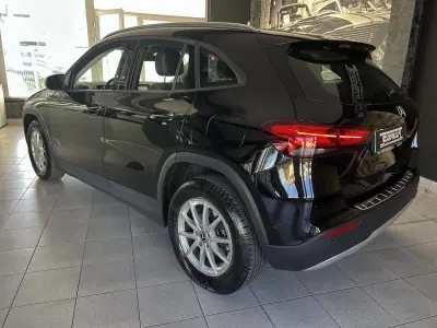Mercedes-Benz GLA 180 2021 — foto 3 de 27