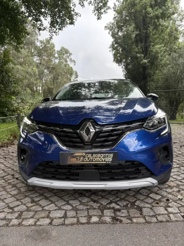 Renault Captur 2023 - 15450 EUR, 57000 km - 57000km - foto 2 de 20