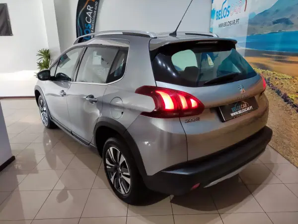 Peugeot 2008 2018 - 13250 EUR, 37000 km - AUTO.MOTO.pt - 37000km - foto 9 de 31