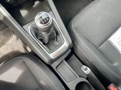 Renault Captur 2020 - 15750 EUR, 92616 km - AUTO.MOTO.pt - 92616km - foto 18 de 27