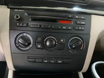 BMW 120 2008 - 12800 EUR, 174000 km - AUTO.MOTO.pt - 174000km - foto 20 de 23