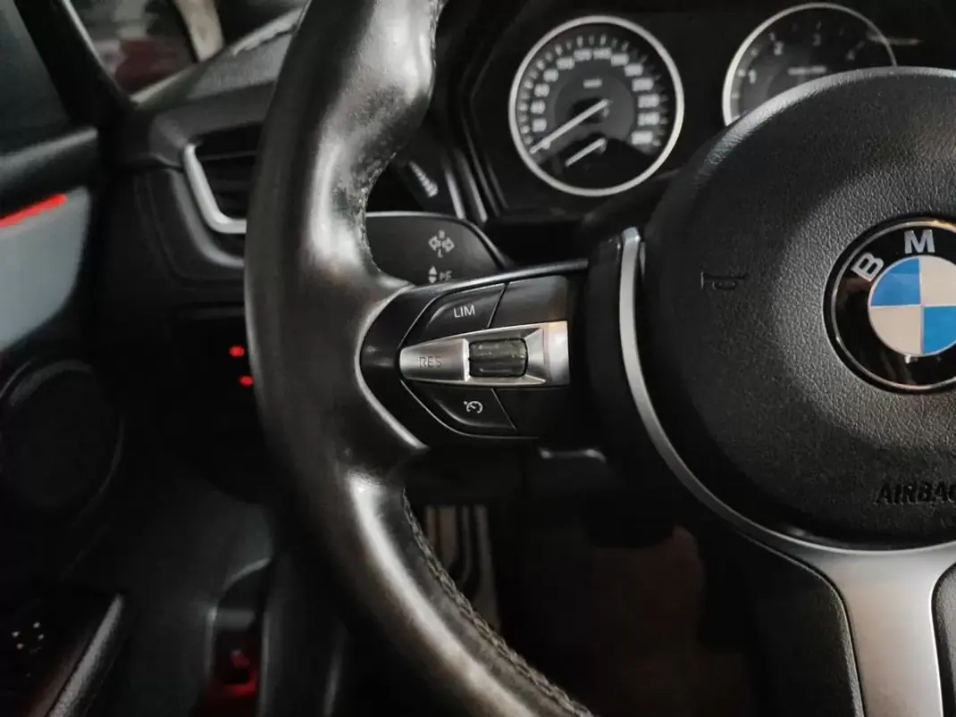 BMW 218 Gran Tourer 2015 - 17250 EUR, 190800 km - AUTO.MOTO.pt - 190800km - foto 24 de 35