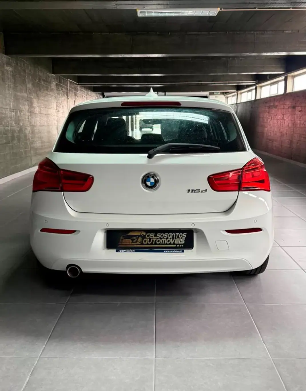 BMW 116 2017 - 17350 EUR, 140000 km - AUTO.MOTO.pt - 140000km - foto 6 de 17