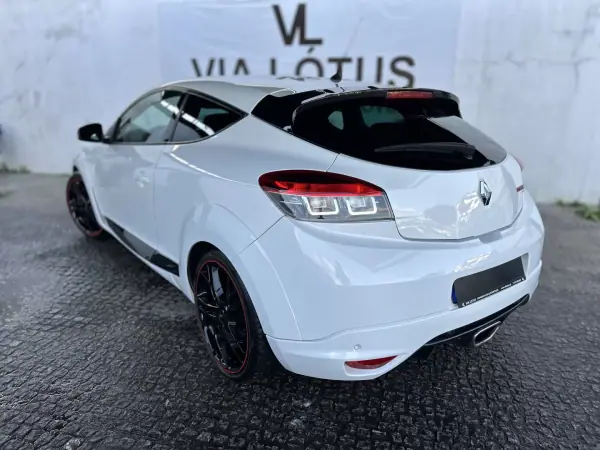 Renault Mégane Coupe 2013 - 24500 EUR, 105200 km - AUTO.MOTO.pt - 105200km - foto 9 de 25
