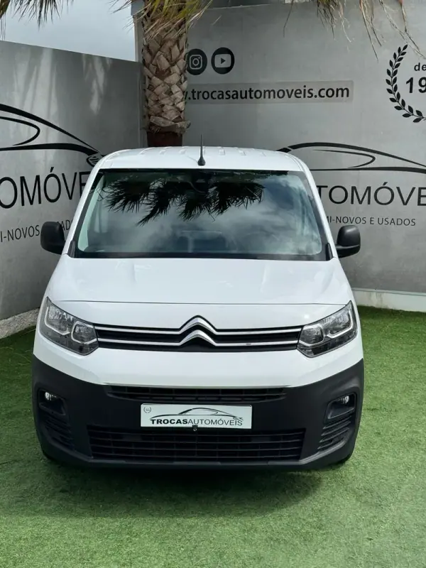 Citroën 1.5 BlueHDi M Control 2021 - 14750 EUR, 118730 km - AUTO.MOTO.pt - 118730km - foto 17 de 20