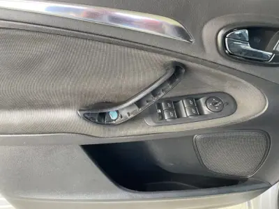 Ford S-Max 2007 - 6990 EUR, 269850 km - AUTO.MOTO.pt - 269850km - foto 11 de 18