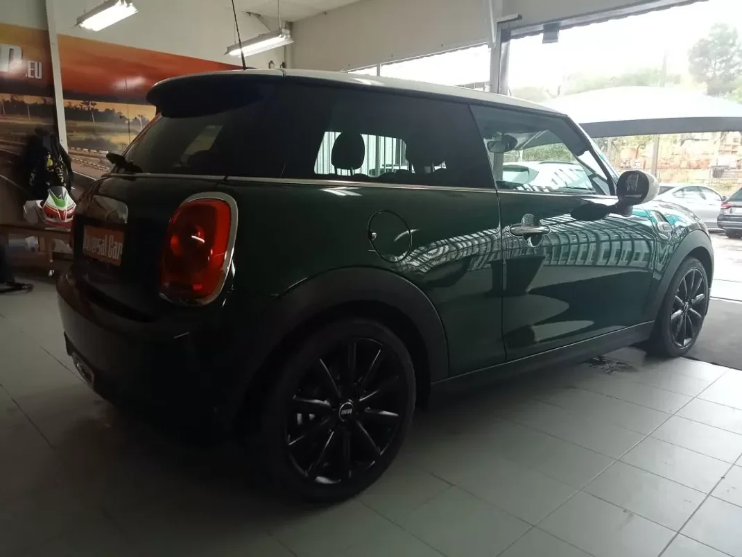 MINI Cooper 2014 - 14900 EUR, 146000 km - AUTO.MOTO.pt - 146000km - foto 9 de 23