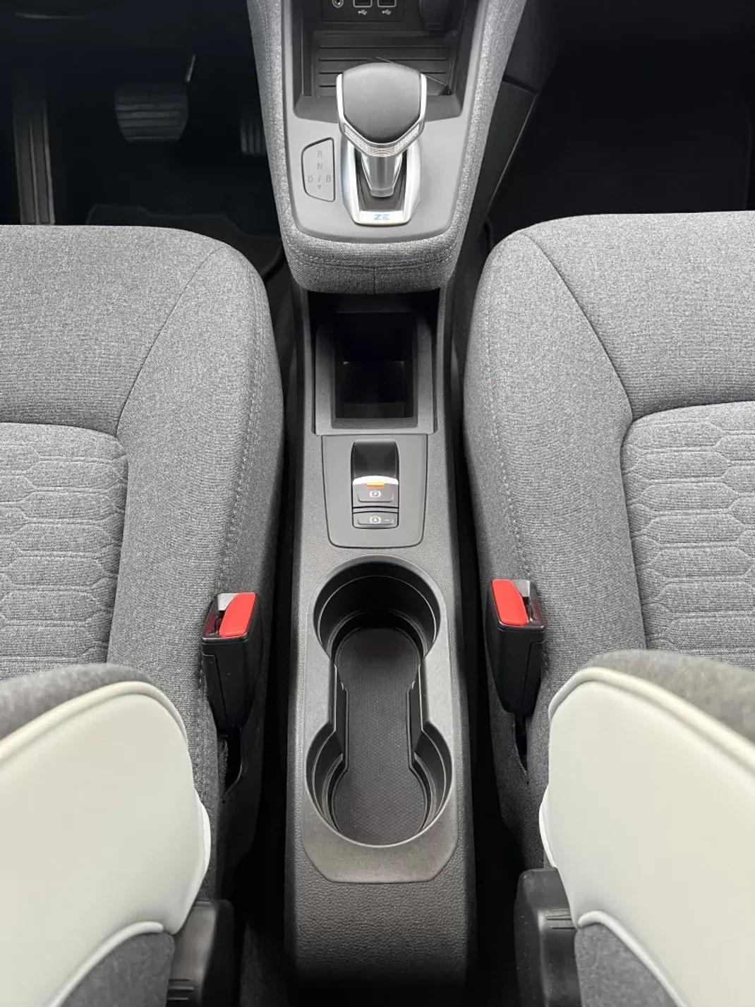 Renault Zoe 2021 - 14965 EUR, 25000 km - 25000km - foto 28 de 46