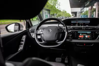 Citroën C4 Spacetourer 2019 - 10550 EUR, 304577 km - AUTO.MOTO.pt - 304577km - foto 37 de 45