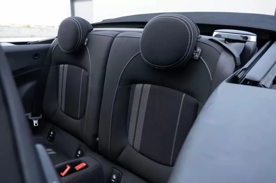 MINI Cooper 2021 - 25999 EUR, 94000 km - AUTO.MOTO.pt - 94000km - foto 28 de 38