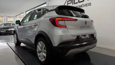 Renault Captur 2022 - 16490 EUR, 100230 km - AUTO.MOTO.pt - 100230km - foto 11 de 38