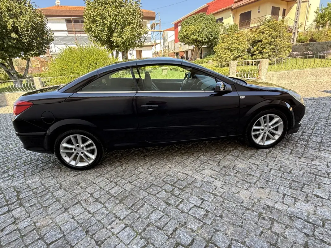 Opel Astra Cabrio 2006 - 7499 EUR, 97000 km - 97000km - foto 9 de 25