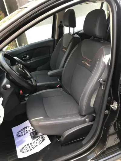 Dacia Sandero 2018 - 9900 EUR, 121000 km - AUTO.MOTO.pt - 121000km - foto 11 de 30
