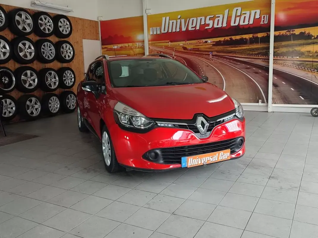 Renault Clio Sport Tourer 2014 - 11900 EUR, 162000 km - AUTO.MOTO.pt - 162000km - foto 1 de 11
