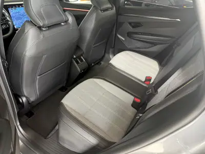 Renault Mégane E-Tech 2023 - 25500 EUR, 58000 km - AUTO.MOTO.pt - 58000km - foto 62 de 121