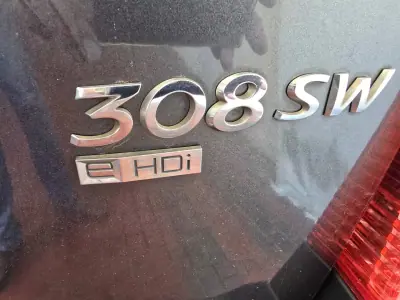 Peugeot 308 SW 2013 - 4999 EUR, 193000 km - AUTO.MOTO.pt - 193000km - foto 5 de 25