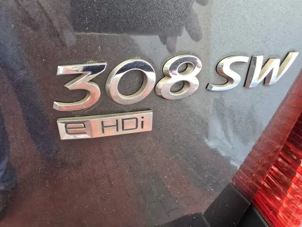 Peugeot 308 SW 2013 - 4999 EUR, 193000 km - AUTO.MOTO.pt - 193000km - foto 5 de 25
