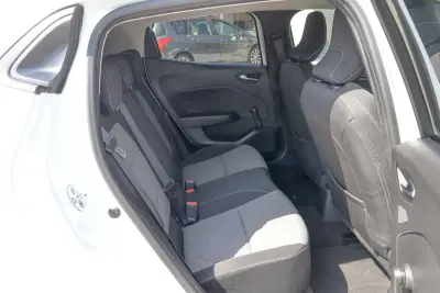Renault Clio 2021 - 13500 EUR, 80241 km - 80241km - foto 16 de 30