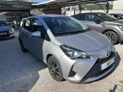 Toyota Yaris 2020 - 13900 EUR, 129600 km - AUTO.MOTO.pt - 129600km - foto 3 de 16